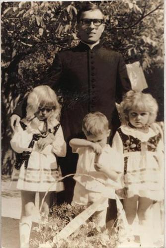 Ks. Kazimierz Wyrembelski podczas prymicji w Latowicach